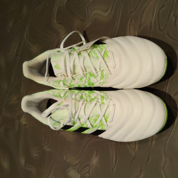 Adidas Mens soccer sneakers ⚽ - Picture 6 of 6